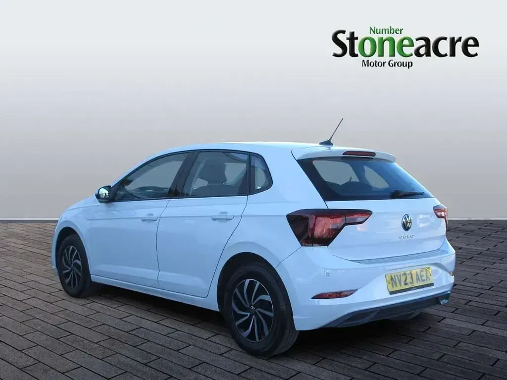 Używany VW Polo Life 95 KM (69 kW) 2023 Biały Hatchback