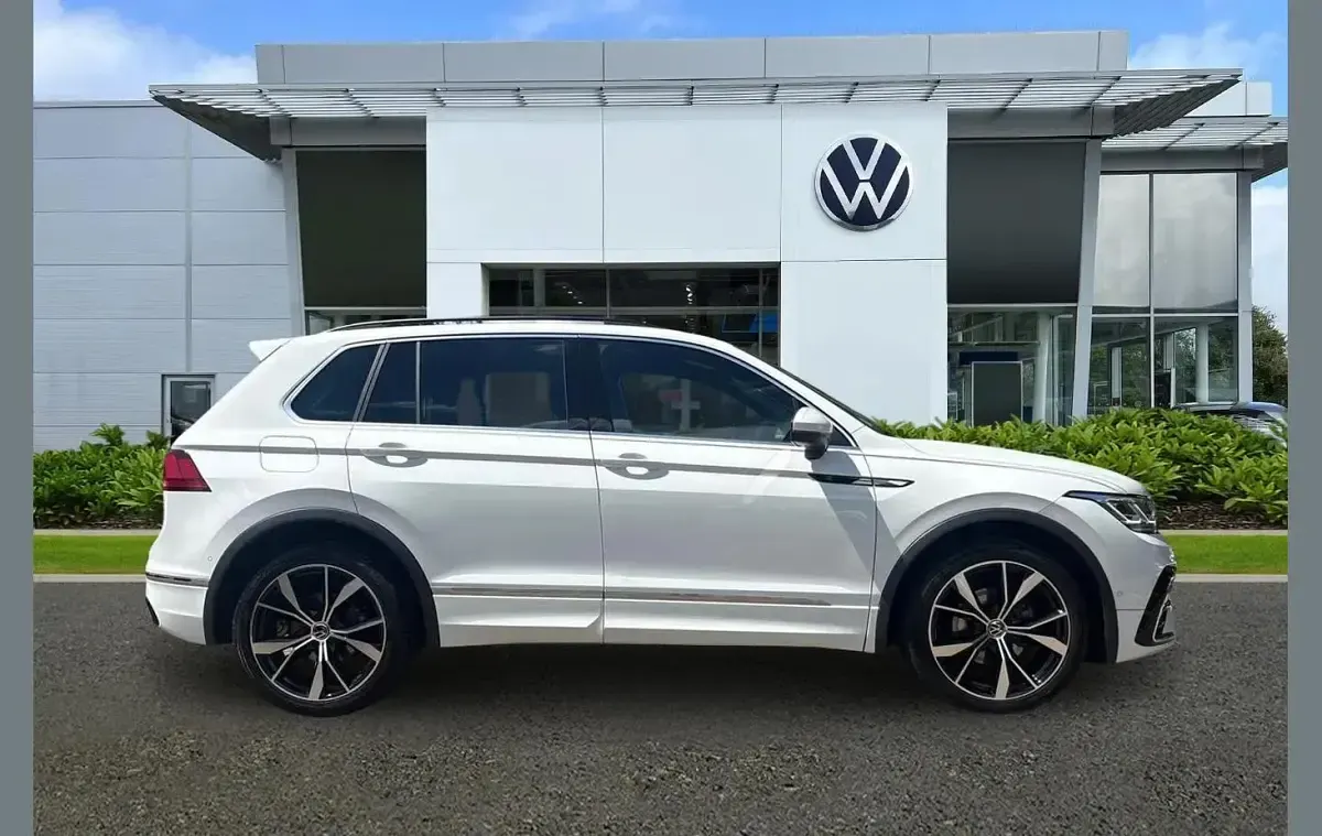 Used VW Tiguan R-line Edition 150 HP (110 kW) 2024 White SUV