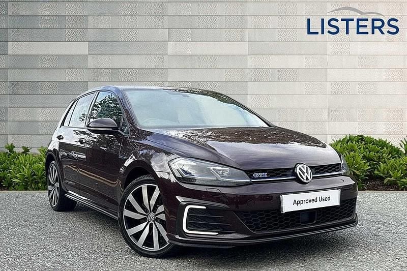 Black Used 2018 VW Golf VII Advance Hatchback | £13,900 (Expensive) - Image 1/4