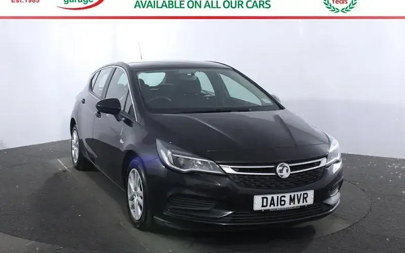 Used Vauxhall Astra Design Edition 105 HP (77 kW) 2016 Hatchback
