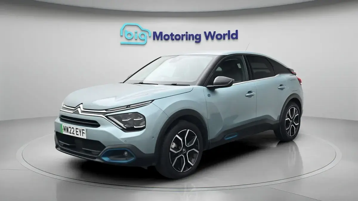 Used Citroën e-C4 Shine 100 kW (136 HP) 2022 Blue Hatchback