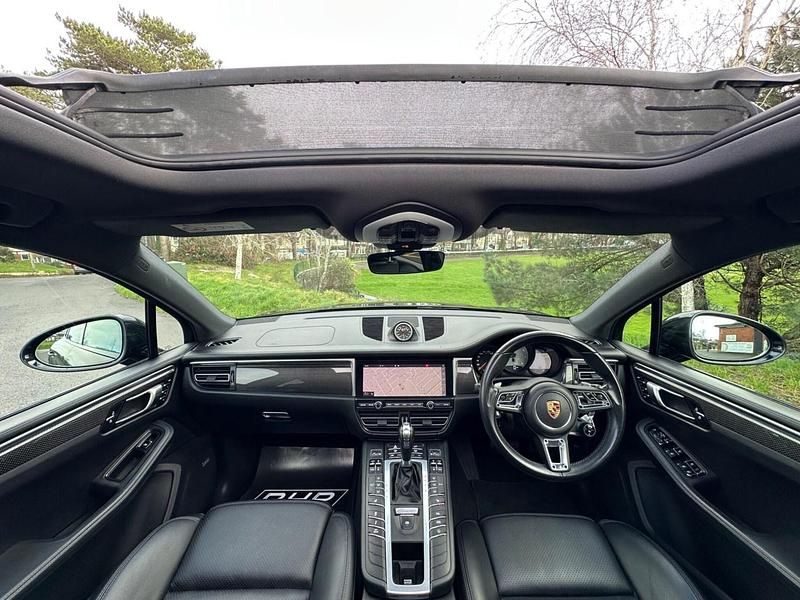 Used Porsche Macan 354 HP (260 kW) 2019 Black SUV