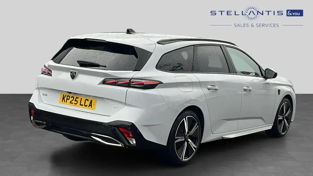 Used Peugeot 308 SW GT 134 HP (98 kW) 2025 White Estate