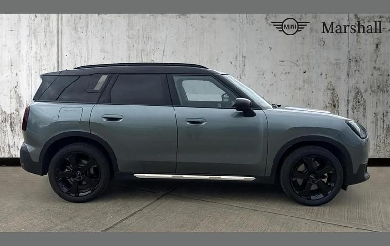 Used Mini Countryman Exclusive 218 HP (160 kW) 2025 Green SUV