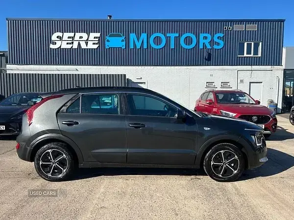 Second-hand Kia Niro 139 CP (102 kW) 2023 Gri SUV