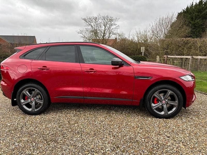 Used Jaguar F-Pace R-Sport 2016 Red SUV