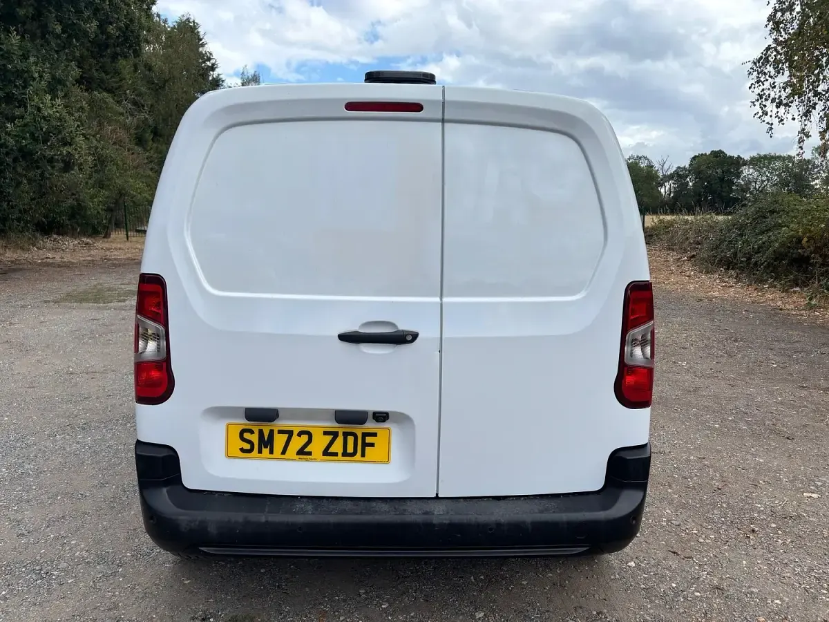 Used Toyota Proace 120 HP (88 kW) 2023 White MPV