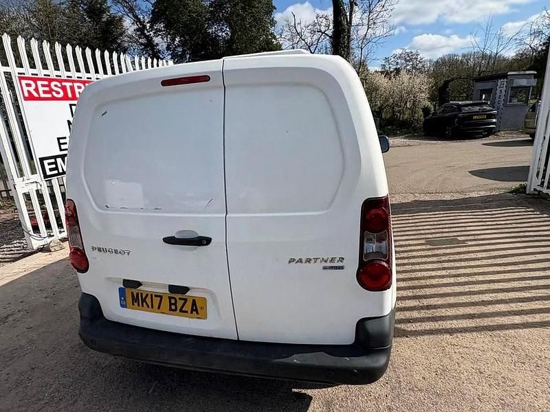 Used Peugeot Partner 2017 White