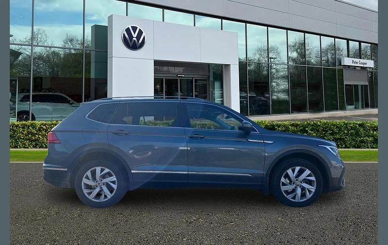 Used VW Tiguan Allspace Life 150 HP (110 kW) 2021 Grey SUV