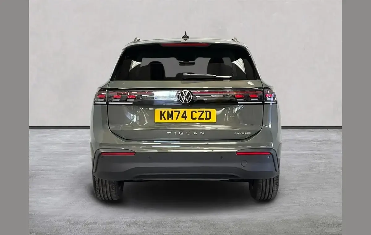 Begagnad VW Tiguan Match 204 HK (150 kW) 2025 Grön SUV