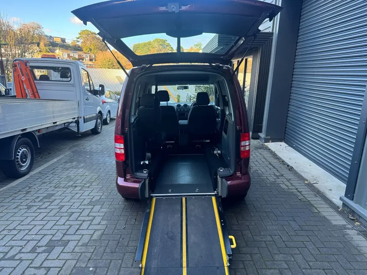 Used VW Caddy Life 2015 Red MPV