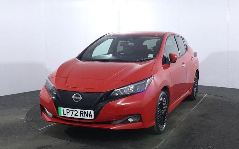 Used Nissan Leaf N-Connecta 160 kW (218 HP) 2022 Red Hatchback