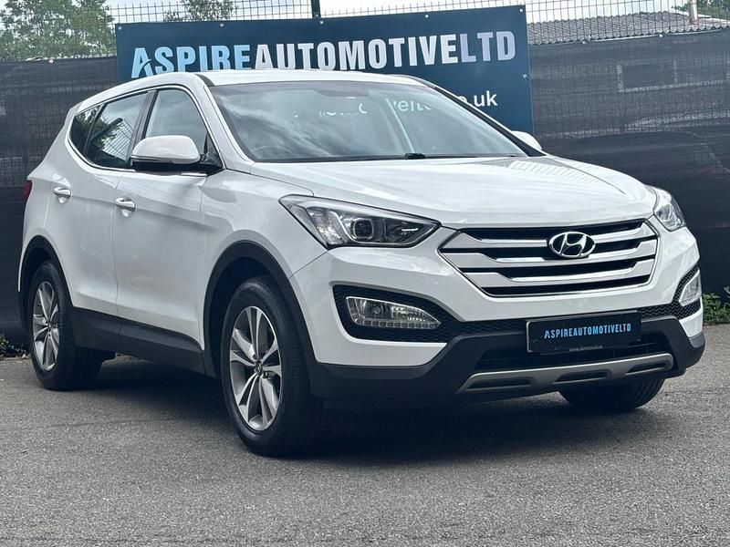 White Used 2015 Hyundai Santa Fe SE SUV | £5,995 - Image 1/4