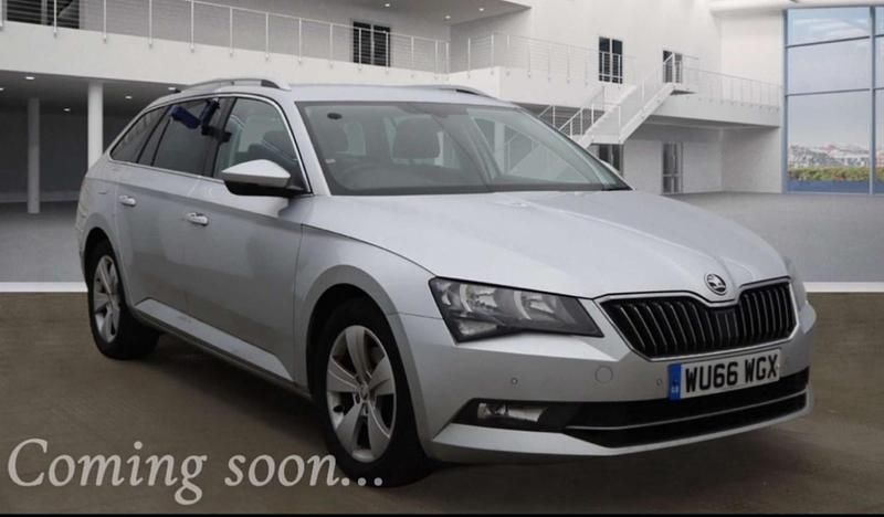 Silver Used 2016 Skoda Superb SE Technology Estate | £9,000 (Fair price) - Image 1/4