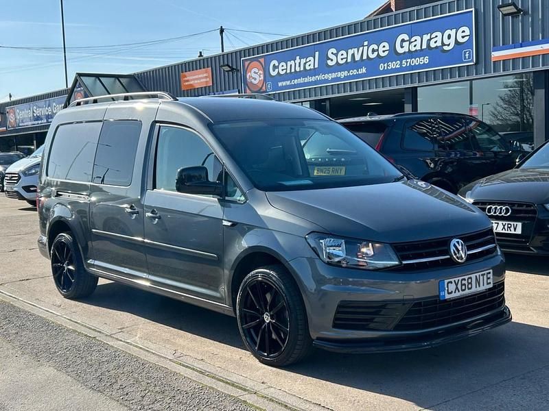 Used VW Caddy Maxi 150 HP (110 kW) 2018 Grey MPV