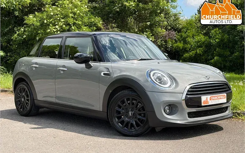 Używany Mini Cooper Classic 136 KM (100 kW) 2020 Hatchback