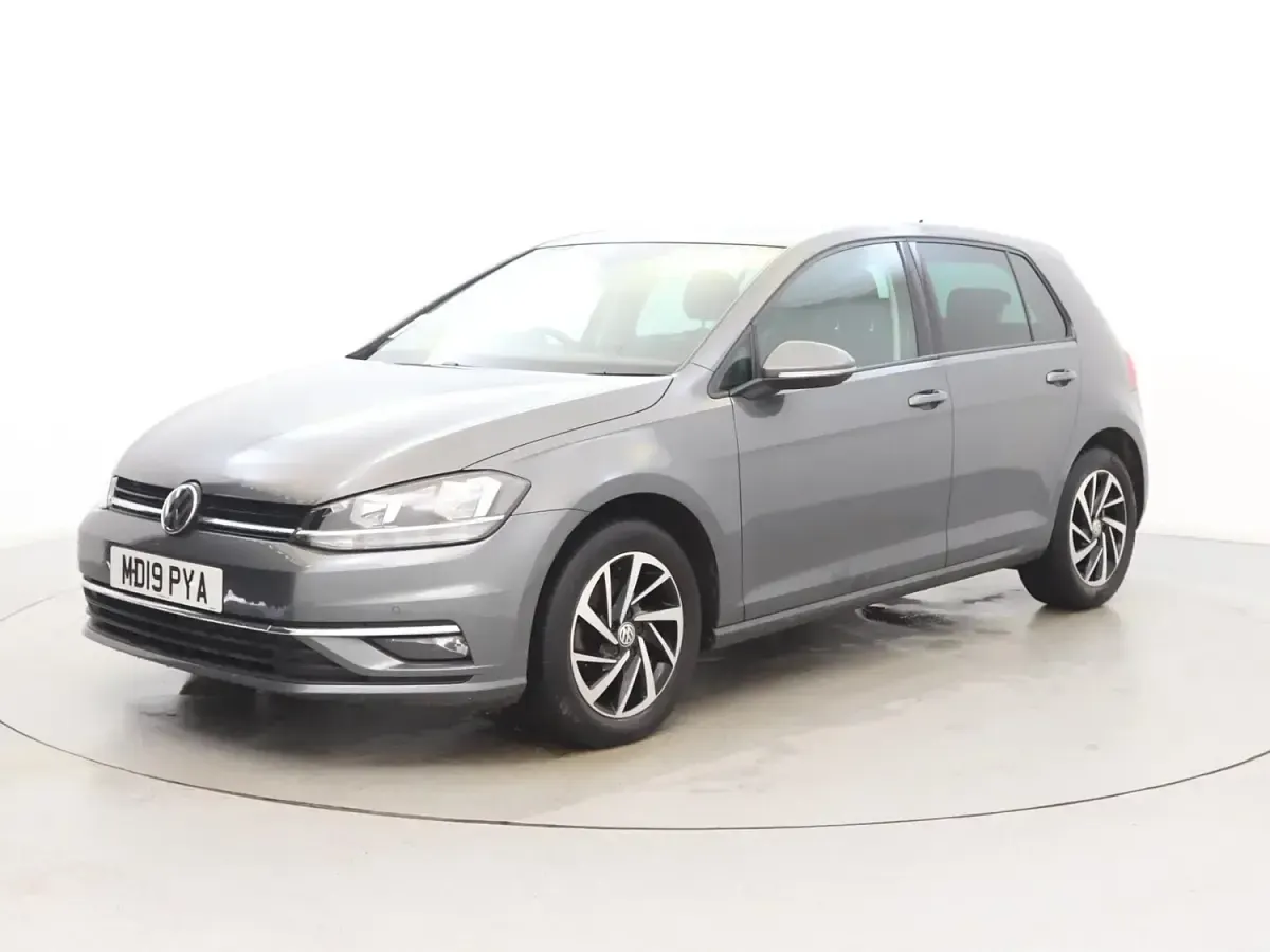 Usado VW Golf VII Match 150 HP (110 kW) 2019 Cinzento Citadino