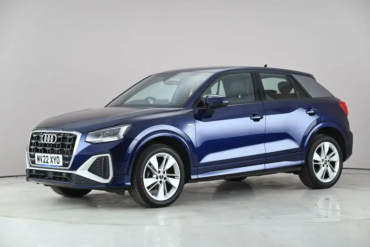 Usado Audi Q2 S-Line 150 HP (110 kW) 2022 Azul SUV