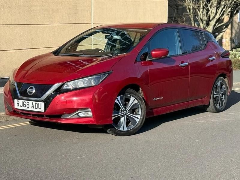 Used Nissan Leaf N-Connecta 110 kW (150 HP) 2018 Red Hatchback