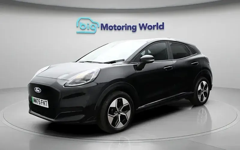 Käytetty Ford Puma Select 122 kW (167 HP) 2025 Katumaasturi