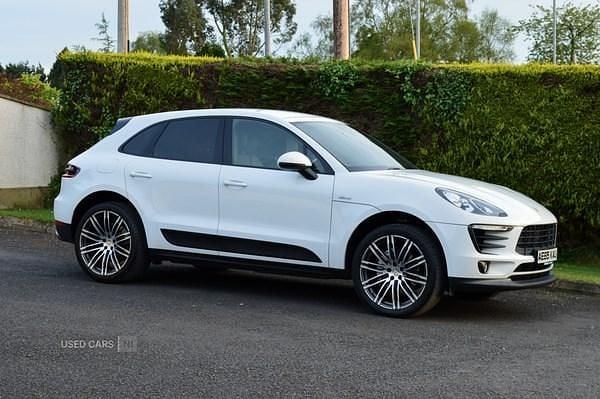 White Used 2015 Porsche Macan S SUV | £21,995 (Super price) - Image 1/3