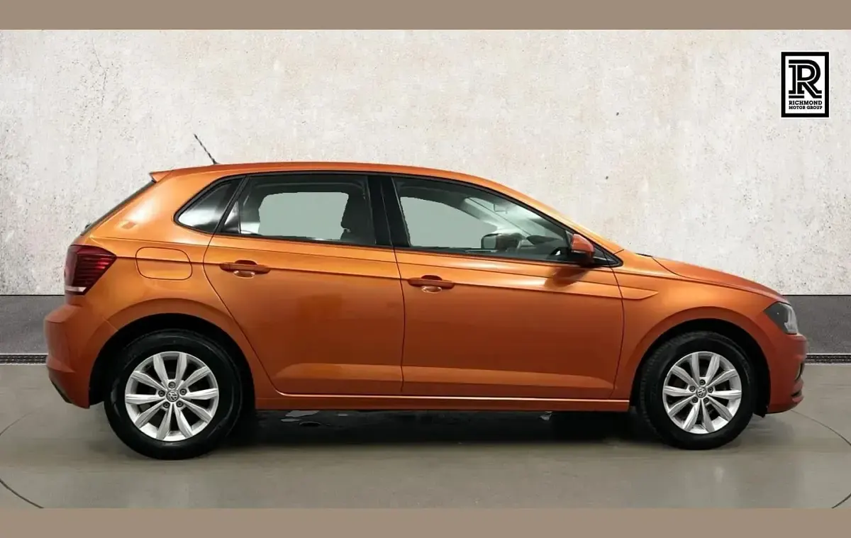 Used VW Polo SE 64 HP (47 kW) 2018 Orange Hatchback