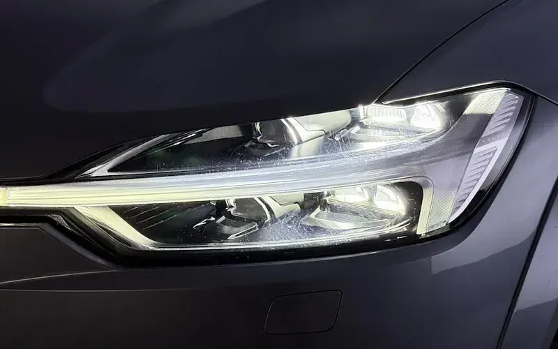 Used Volvo XC60 R-Design Pro 235 HP (172 kW) 2019 Grey SUV