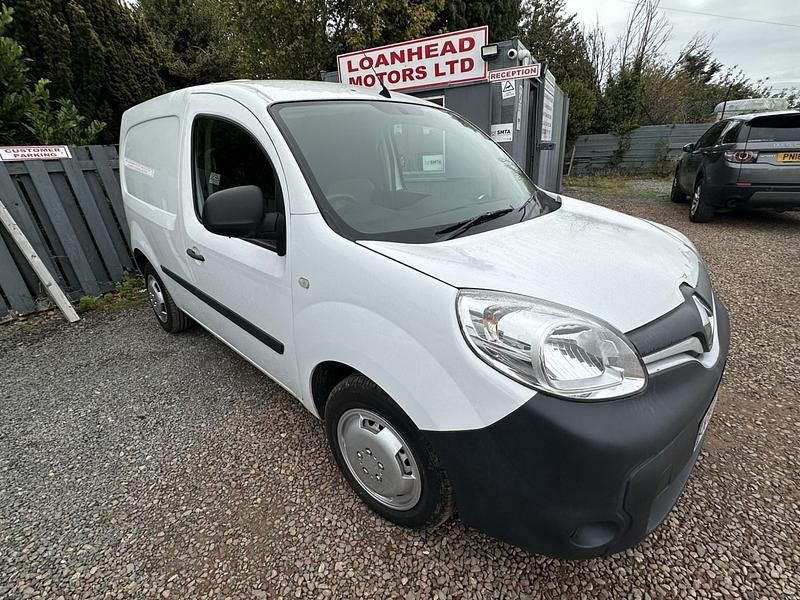 White Used 2017 Renault Kangoo Business MPV | £5,999 (Fair price) - Image 1/4