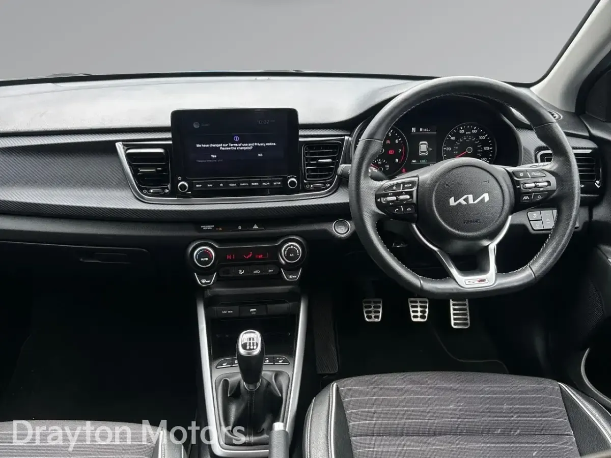 Usado Kia Rio GT-Line S 2022 Azul Utilitario