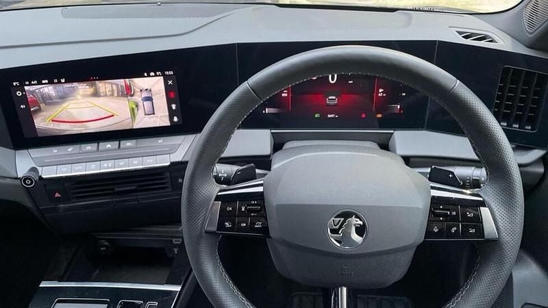 Used Vauxhall Astra S 128 HP (94 kW) 2024 Black Hatchback