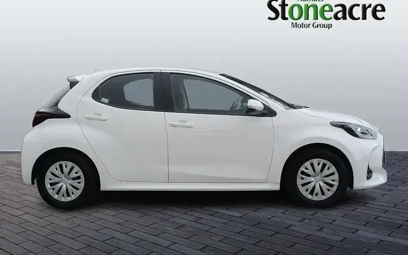 Used Mazda 2 116 HP (85 kW) 2022 White Hatchback
