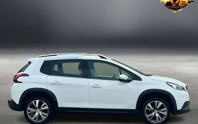 Used Peugeot 2008 Allure 120 HP (88 kW) 2017 White SUV