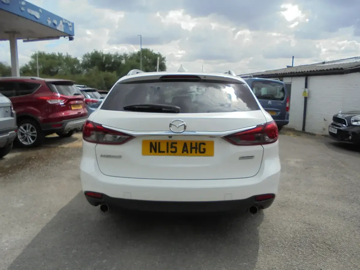 Used Mazda 6 Inclusive 175 HP (128 kW) 2015 White Estate