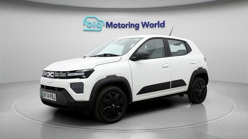 Used Dacia Spring Expression 47 kW (65 HP) 2024 White Hatchback