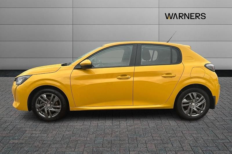 Used Peugeot 208 Active Premium 99 HP (72 kW) 2021 Yellow Hatchback