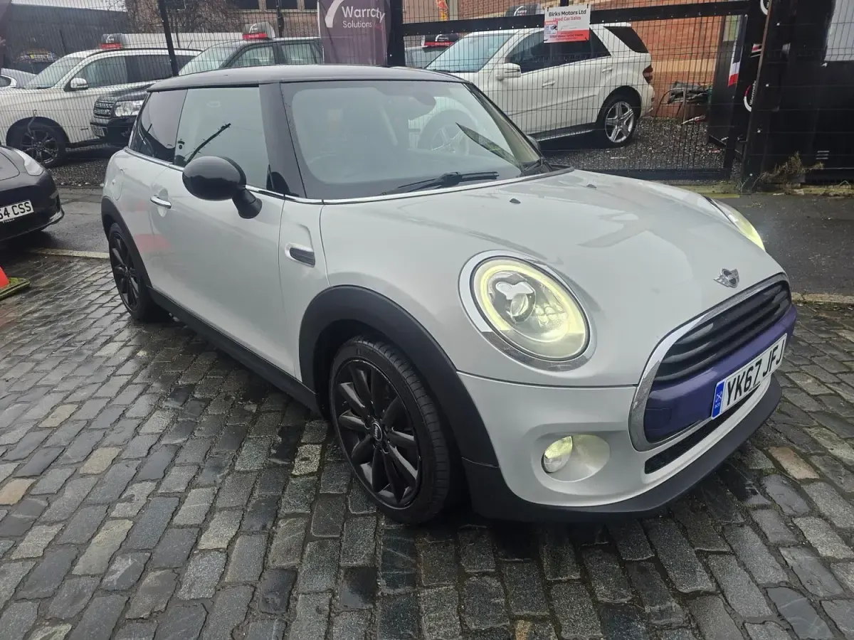 Used Mini Cooper D Hatch 116 HP (85 kW) 2017 Silver Hatchback
