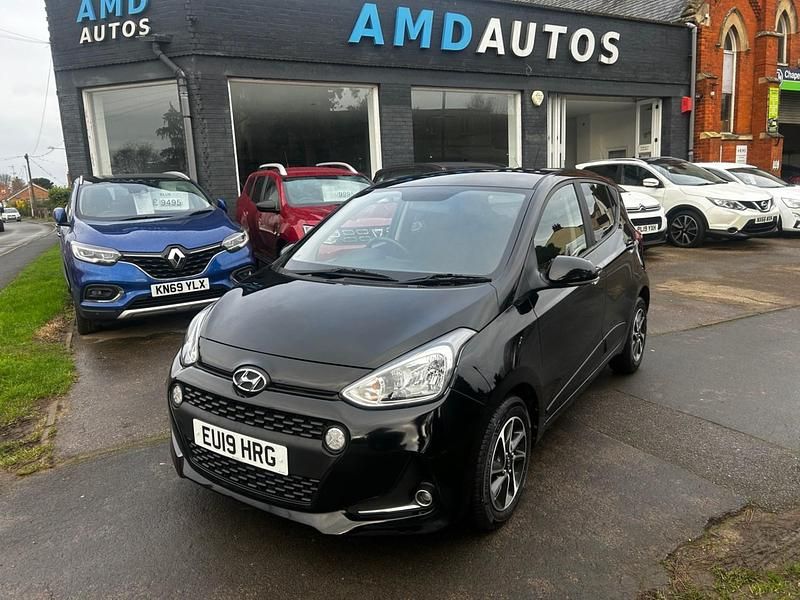 Black Used 2019 Hyundai i10 Premium Hatchback | £5,995 (Good price) - Image 1/4