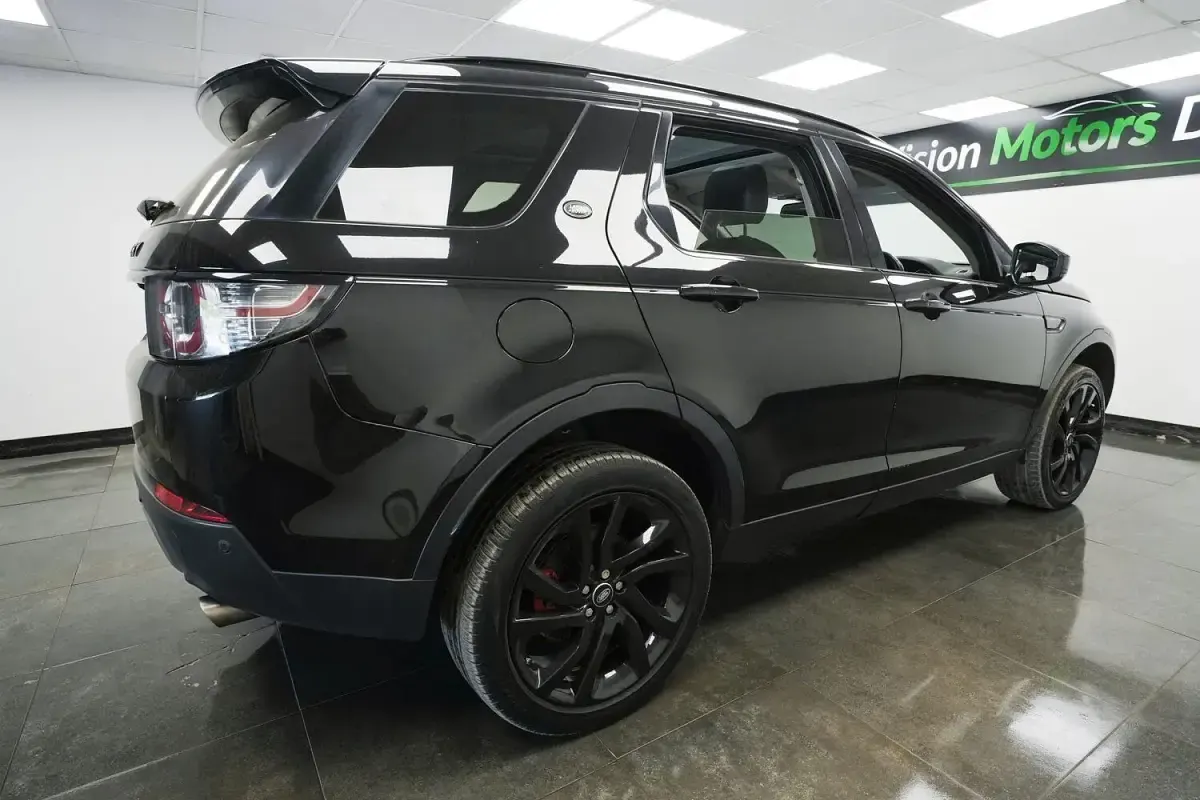 Used Land Rover Discovery Sport HSE 180 HP (132 kW) 2016 Black SUV