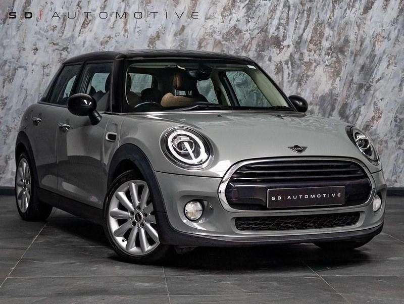 Begagnad Mini Cooper Hatch 136 HK (100 kW) 2018 Grå Halvkombi