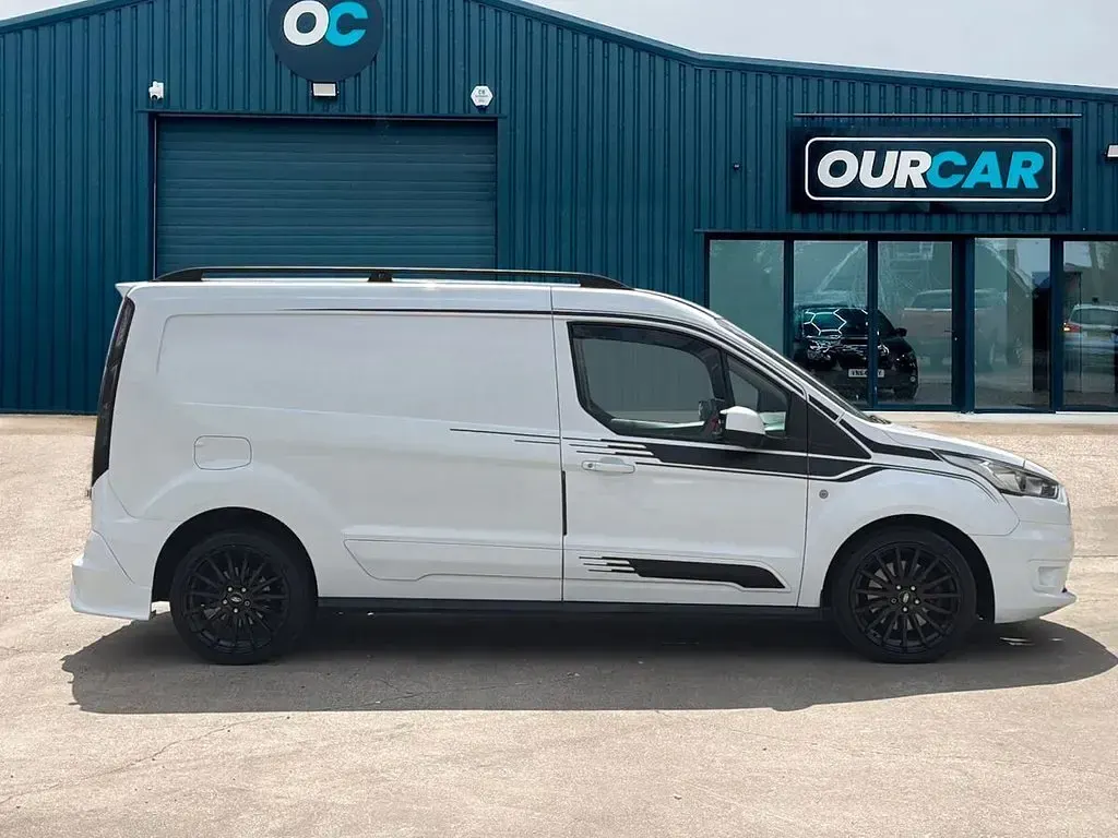 Used Ford Transit Connect Limited 120 HP (88 kW) 2019 White MPV