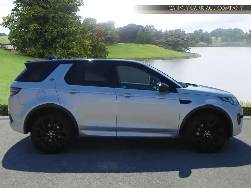 Used Land Rover Discovery Sport HSE Dynamic 240 HP (176 kW) 2018 Silver SUV