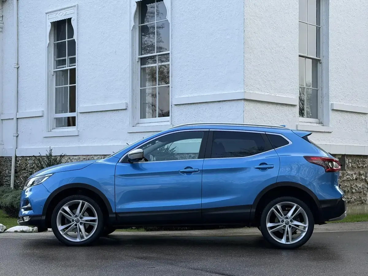 Used Nissan Qashqai N-Motion 116 HP (85 kW) 2019 Blue SUV