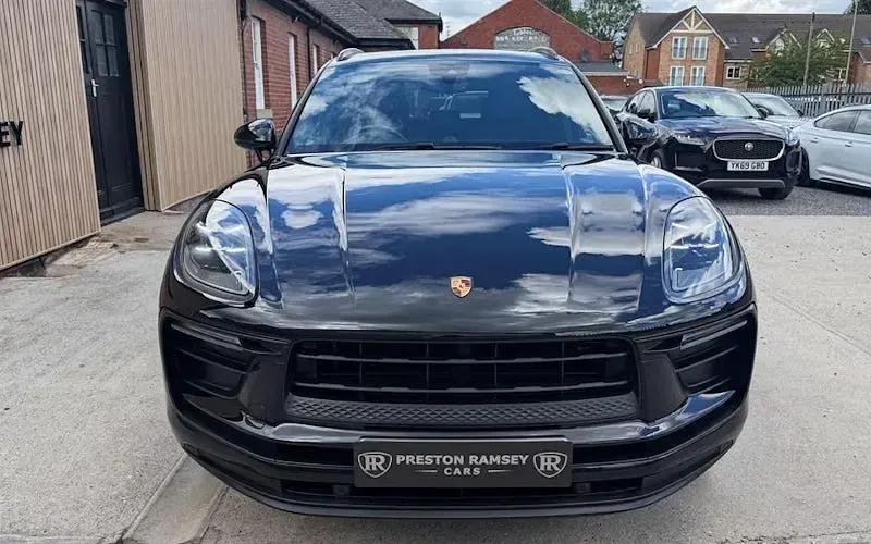 Used Porsche Macan 265 HP (194 kW) 2025 SUV