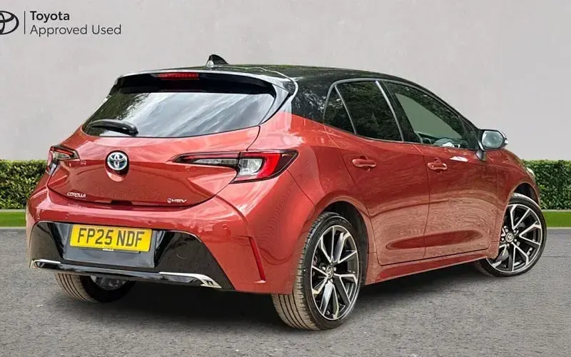 Used Toyota Corolla 178 HP (130 kW) 2025 Red Hatchback