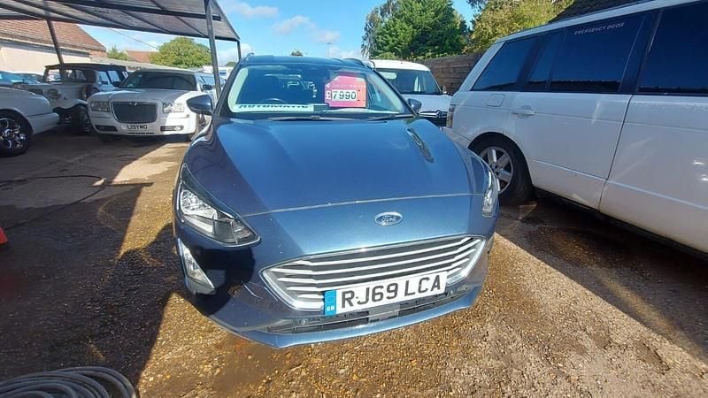Begagnad Ford Focus Zetec 120 HK (88 kW) 2020 Blå Kombi