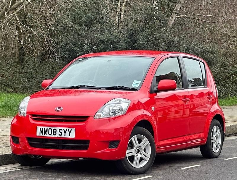 Used Daihatsu Sirion 90 HP (66 kW) 2008 Red Hatchback