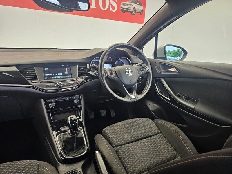 Used Vauxhall Astra SRi 2019 Silver Hatchback