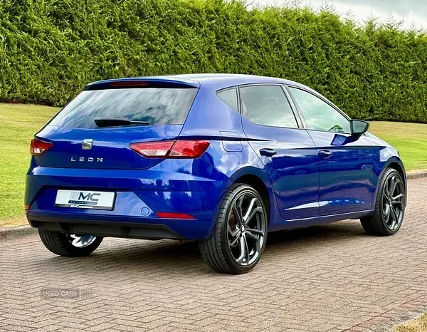 Used Seat Leon SE Dynamic 115 HP (84 kW) 2019 Blue Hatchback