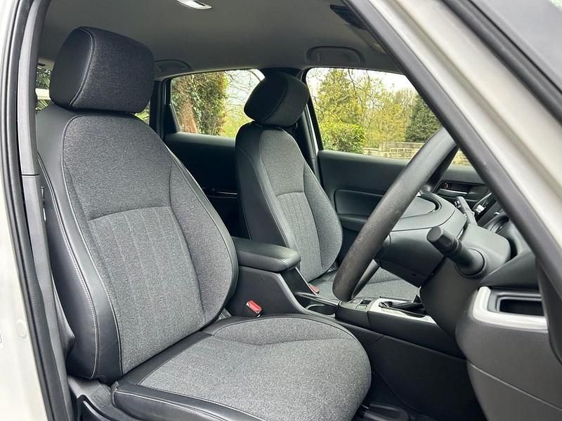 Begagnad Honda Jazz SR 2022 Vit Halvkombi