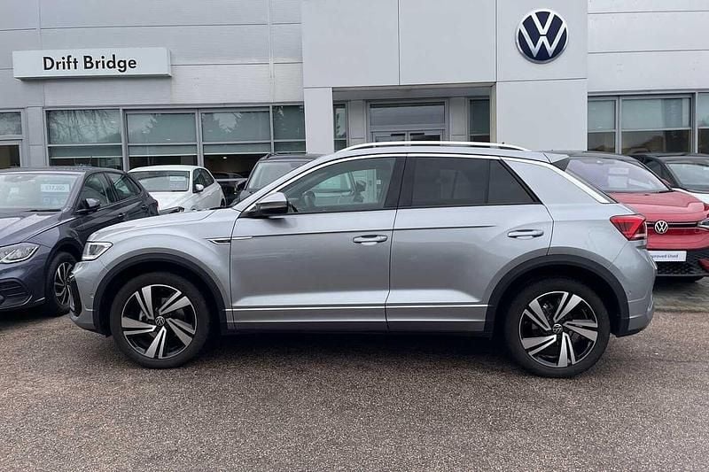 Used VW T-Roc R-line 150 HP (110 kW) 2025 Silver SUV